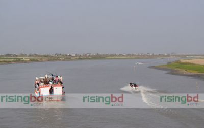 পদ্মা পেরিয়ে টুঙ্গিপাড়ায়