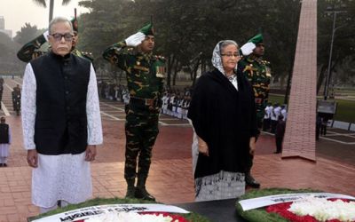 বুদ্ধিজীবী স্মৃতিসৌধে রাষ্ট্রপতি ও প্রধানমন্ত্রীর শ্রদ্ধা