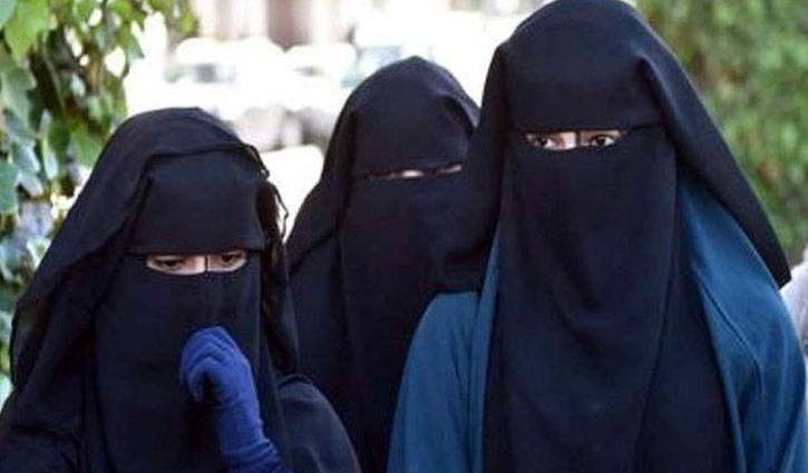 হিজাব একটি নেকাব যা মাথা এবং বুক আবৃত করে থাকে। হিজাব একটি নেকাব যা মাথা এবং বুক আবৃত করে থাকে।