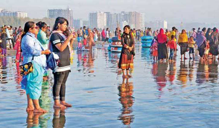 পর্যটক