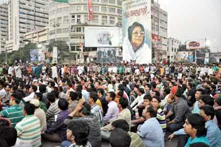 স্বরূপে ফিরল শাহবাগ আন্দোলন