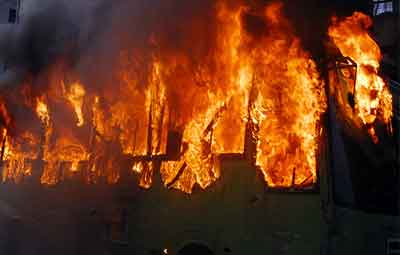 গাজীপুরে ৪টি গাড়িতে আগুন