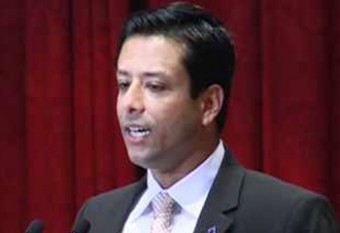 Joy arrives in country with wife, daughter