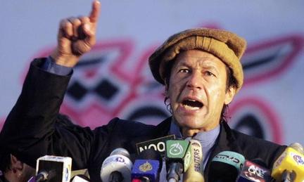 Imran blames Altaf for Karachi killing