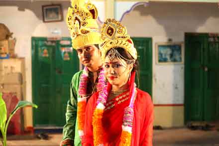 নোভিয়া ও অরণ্যের সাত পাকের জীবন