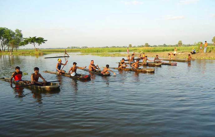 হারিয়ে যাচ্ছে তালের ডোঙ্গা