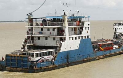 Paturia-Daulatdia ferry services halt