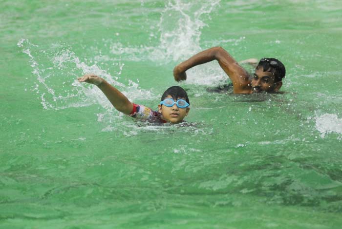 সাঁতার শিখুন