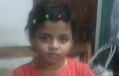 পরকীয়ায় মজে মায়ের সংসার বদল, বিপাকে অবুঝ মেয়ে