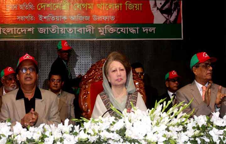 দেয়ালে পিঠ ঠেকে গেছে, উপায় নেই : খালেদা