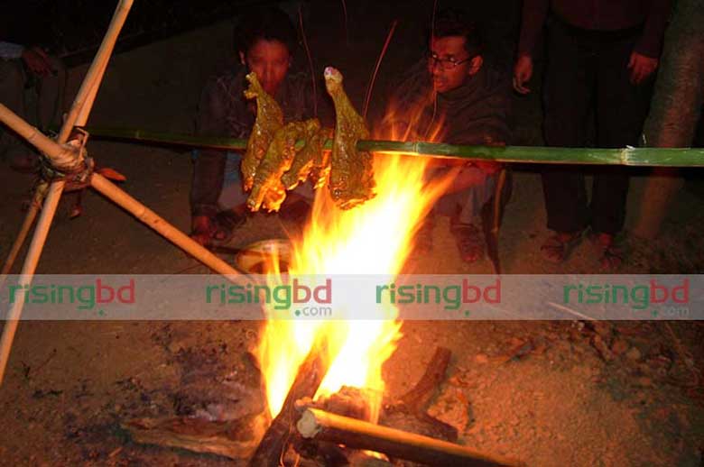 বছরের শেষে বারবিকিউ পার্টি