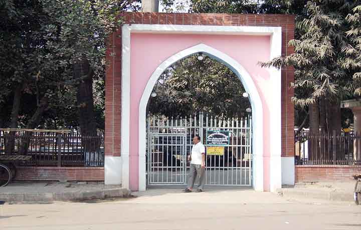 কালের সাক্ষী বাহাদুর শাহ পার্ক