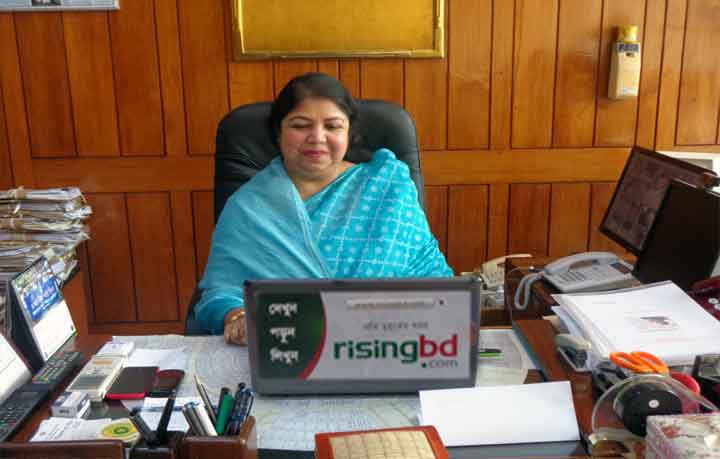 শিরীনকে চায় ওআইসি