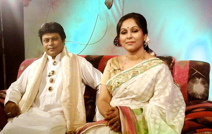 গান গাইলেন গীতিকার কবির বকুল