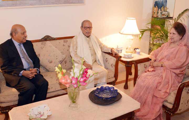 একযুগ পর বি. চৌধুরীর বাসায় খালেদা জিয়া