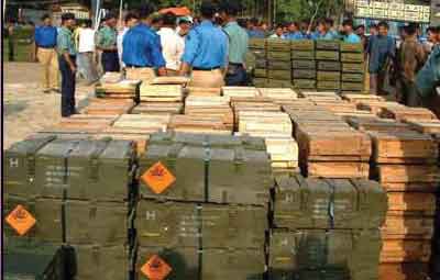 আদালত ও বিচারকের বাসভবনে নিরাপত্তা