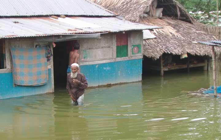নদীর নাব্যতা হ্রাস ও জলাবদ্ধতায় উপকূলীয় জনজীবন বিপর্যস্ত