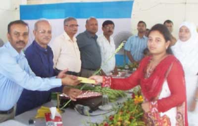বাগেরহাটে শিক্ষার্থীর মাঝে বৃত্তি প্রদান