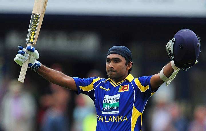 ১২ হাজারি ক্লাবে মাহেলা জয়াবর্ধনে