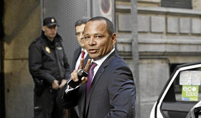 বার্সেলোনাকে রক্ষার চেষ্টা নেইমারের বাবার