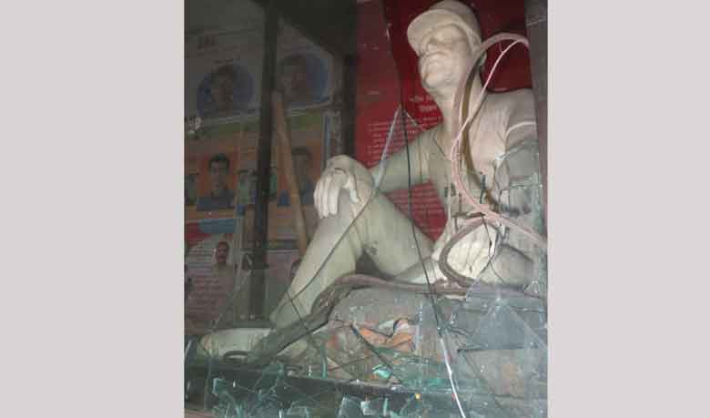 JCD activists vandalize Ziaur Rahman’s mural