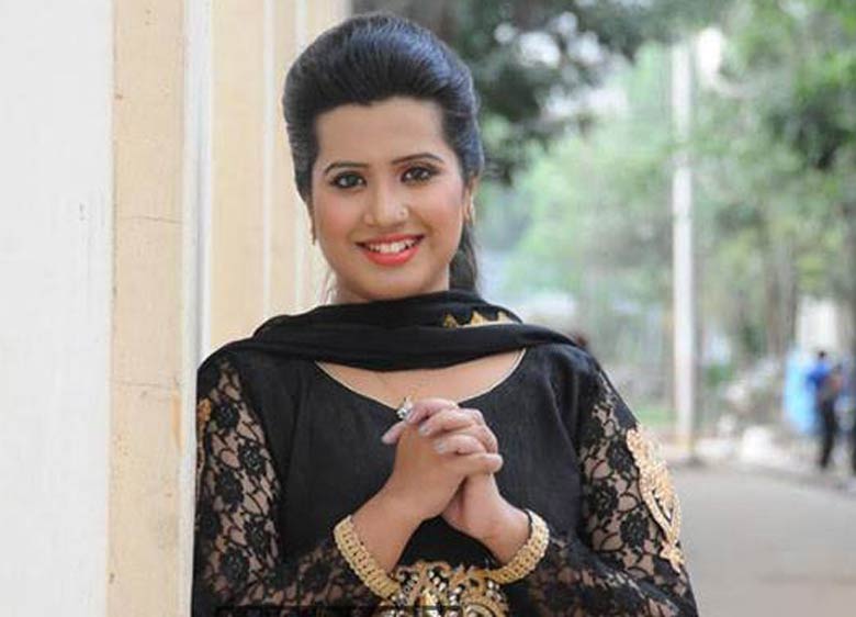 Singer Nancy joins politics