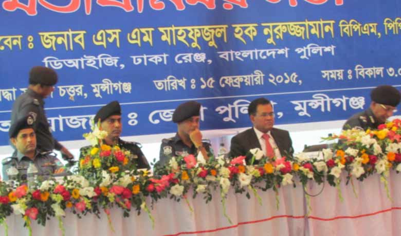 জনগণের জানমালের নিরাপত্তা দিতে পুলিশ প্রস্তুত : ঢাকার ডিআইজি