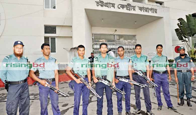 ধারণক্ষমতার তিন গুণ বেশি বন্দি চট্টগ্রাম কারাগারে