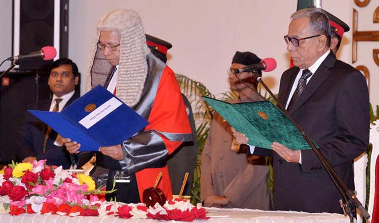 SK Sinha takes oath as 21st Chief Justice