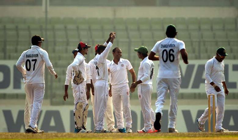 শরীফের ছয় উইকেট ও রনির সেঞ্চুরি