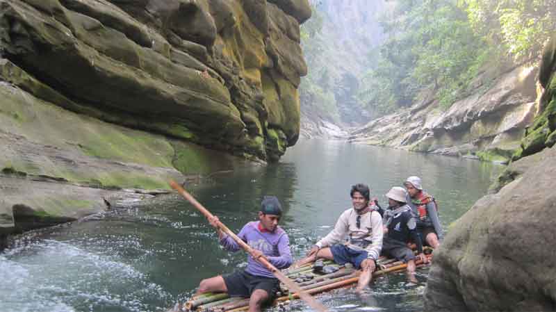 ভয়ংকর অভিযান এবং মৃত্যুসংবাদ