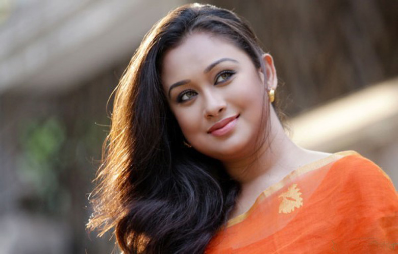 আবারো বিয়ের পিঁড়িতে অভিনেত্রী রুমানা