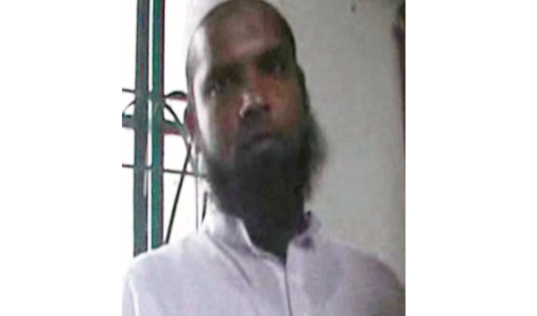 মুন্সীগঞ্জে মাদ্রাসা শিক্ষকের লাম্পট্যের শিকার শিশু ছাত্রী