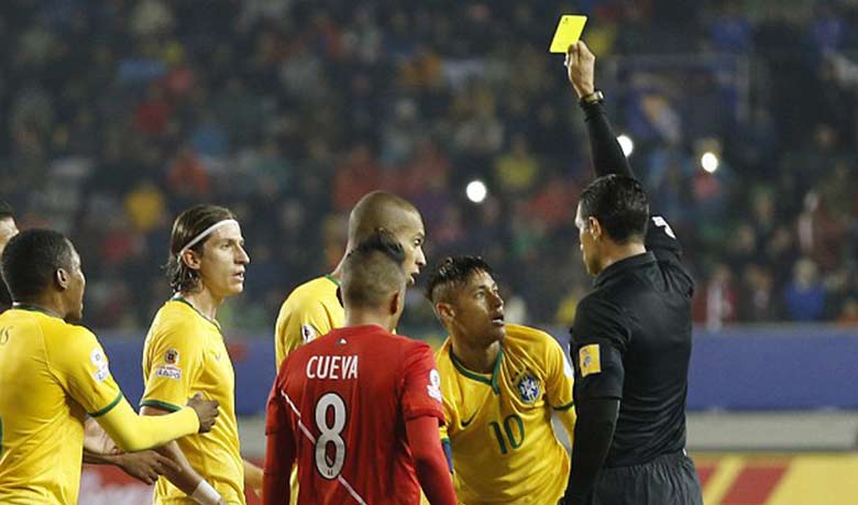 যে কারণে হলুদ কার্ড পেয়েছিলেন নেইমার (ভিডিও)