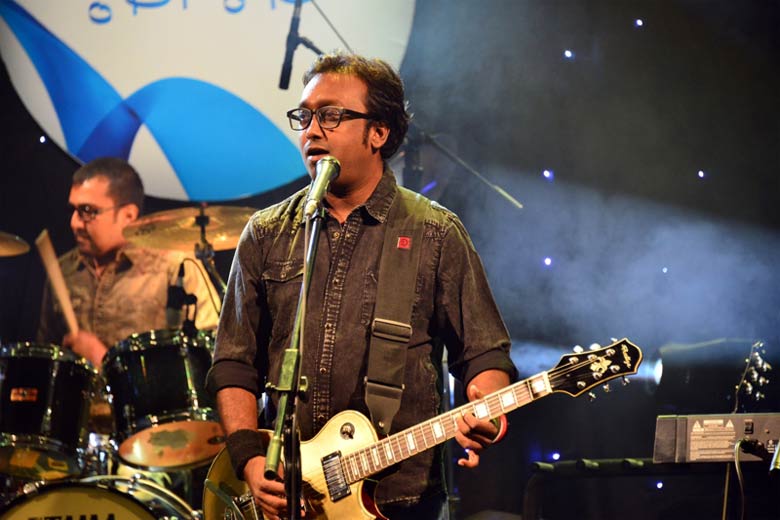 দুই ভিডিও গান নিয়ে রাজিব