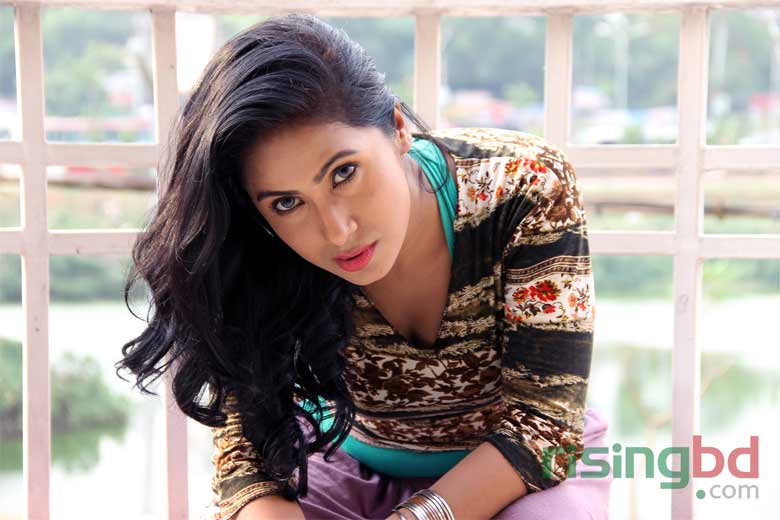 আলিশা অভিনীত সিনেমার গানের টিজার প্রকাশ(ভিডিও)