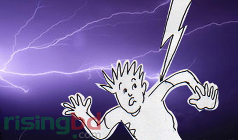 Lightning kills 2 of a family in Rajbari