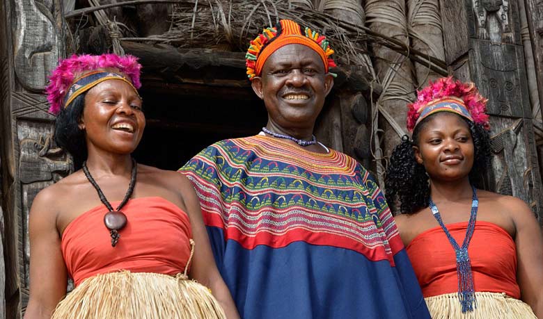 ১০০ স্ত্রী আর ৫০০ সন্তানের সংসার যে রাজার