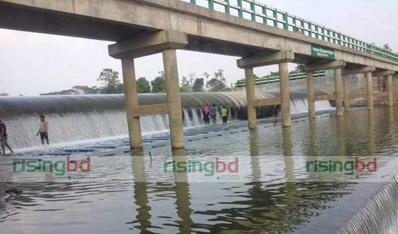 রাঙ্গুনিয়ায় রাবার ড্যাম বদলে দিল কৃষকের ভাগ্য