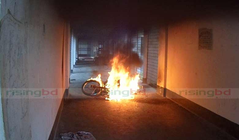 Tangail UNO office vandalised, 10 injured