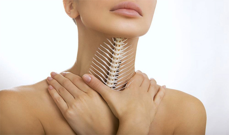 গলায় মাছের কাঁটা আটকে গেলে নামানোর ৭ উপায়