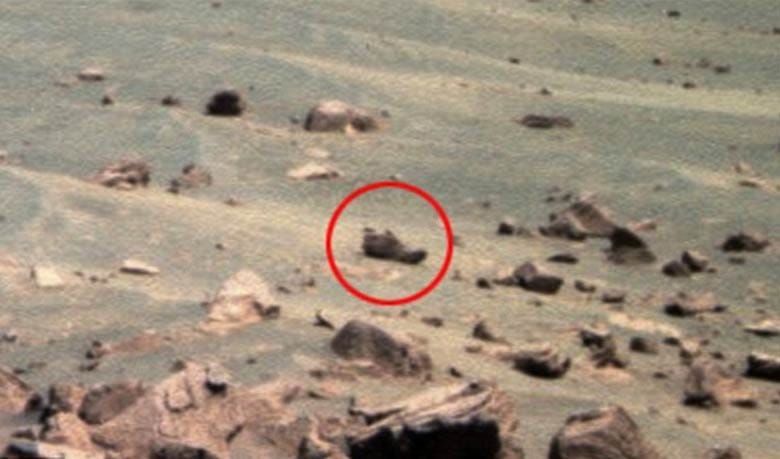 Did someone lose a shoe on Mars?