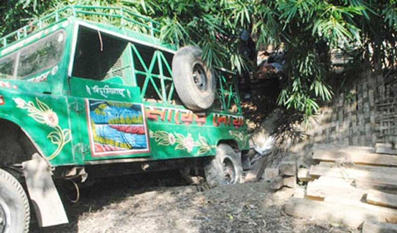 সাজেকে সড়ক দুর্ঘটনায় পর্যটক নিহত