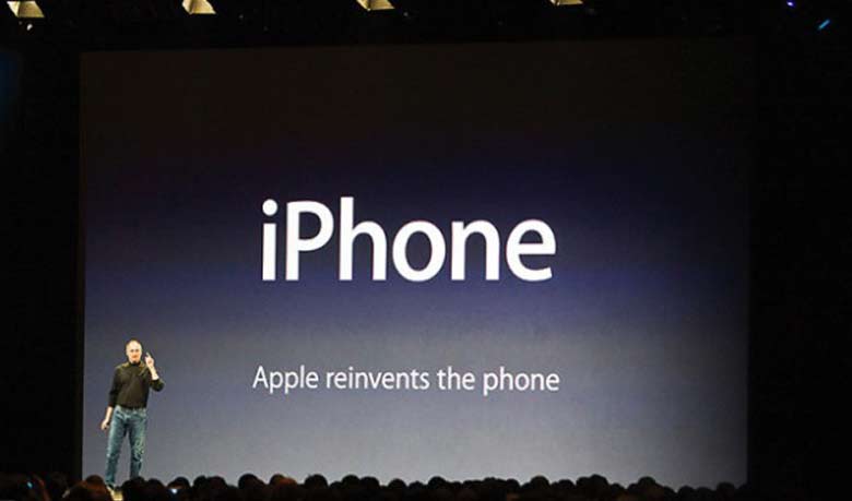 আইফোনের ‘আই’ দিয়ে কী বোঝায়?