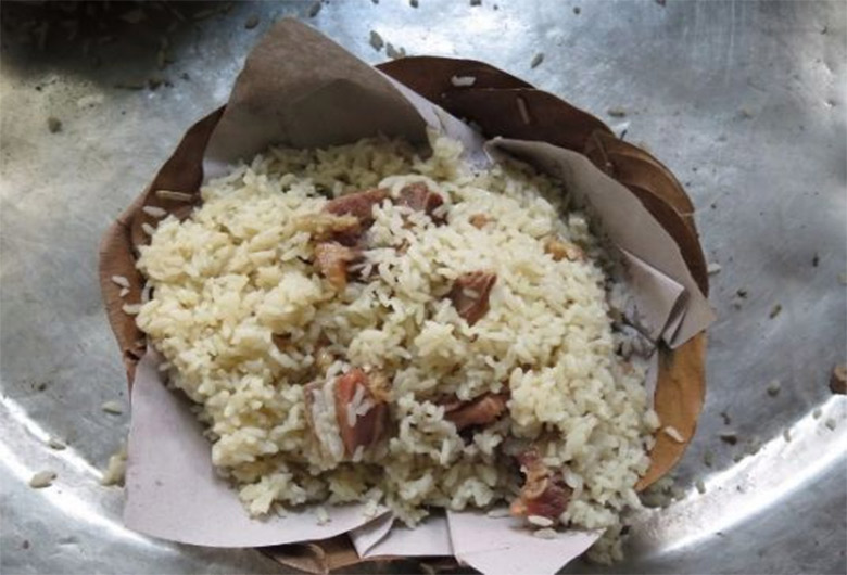 ঢাকায় যেখানে যা খাবেন