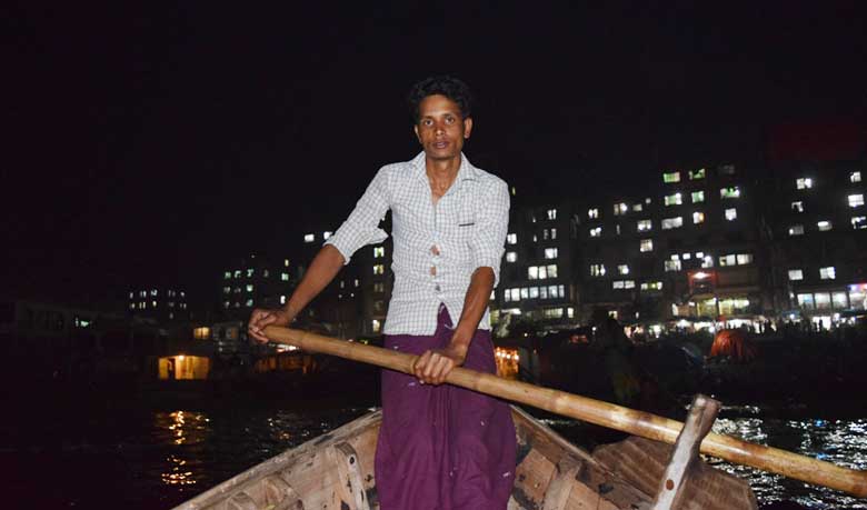 নগর মাঝির জীবন