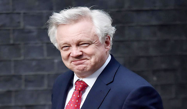 UK says it won't pay €100 billion Brexit divorce bill