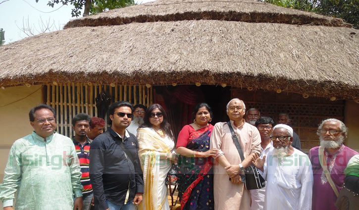 চুয়াডাঙ্গায় বিদ্রোহী কবির আটচালা পরিদর্শন