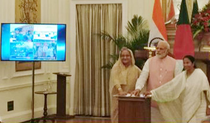 Hasina, Modi inaugurate Maitree Express train-2