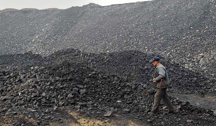 More than 50 miners trapped in explosion in Iran